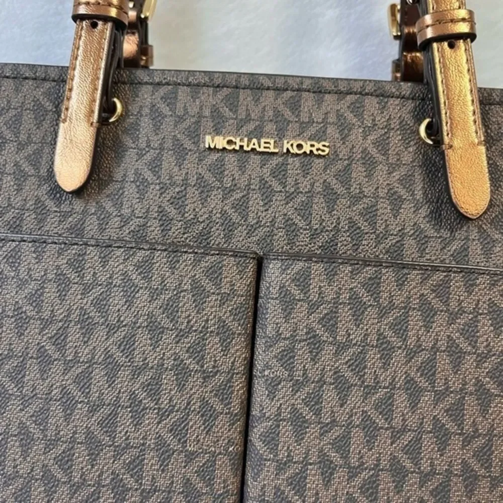 MK Jet Set Medium Signature Logo All Over Print Pocket Tote‎ Bag $550